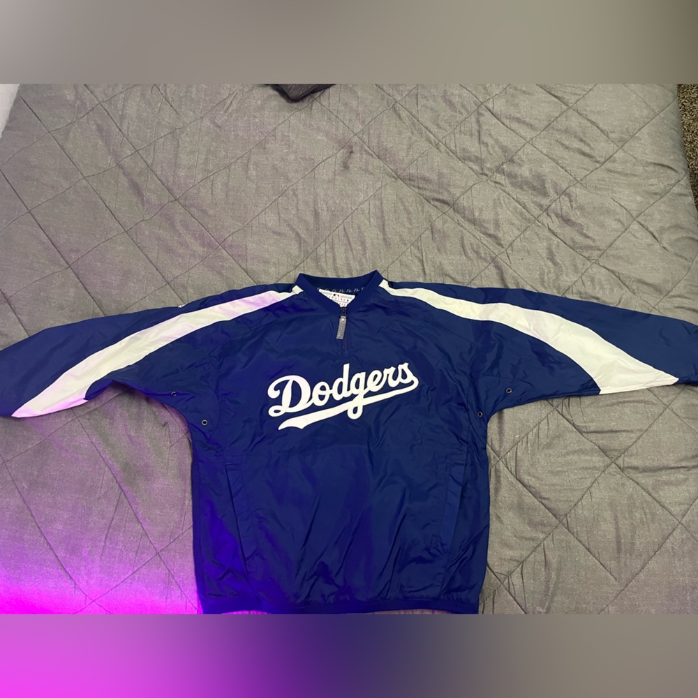 Dodgers windbreaker boys size MEDIUM.